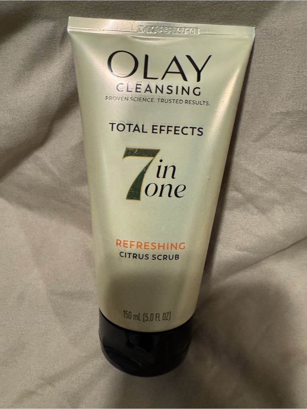 OLAY Total Effects 7 in One Refreshing Citrus Scrub